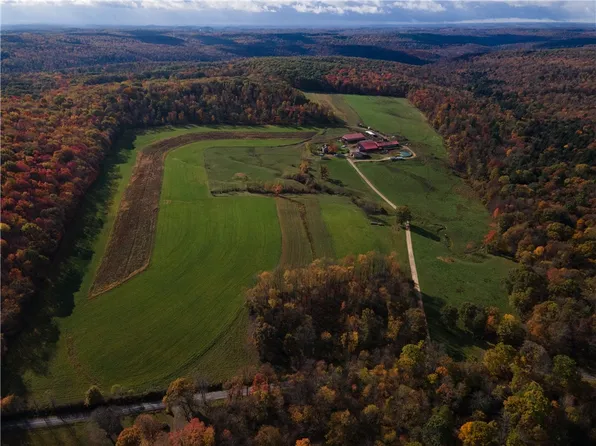 702 Keister Rd, Venus, PA 16364