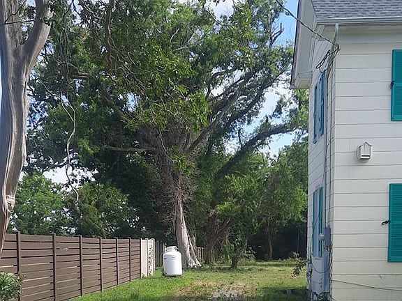 4th image of 4515 Townsend Dr