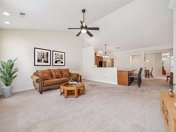 5th image of 1024 Coronet Ln