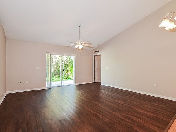 5th image of 499 Katherwood Ct