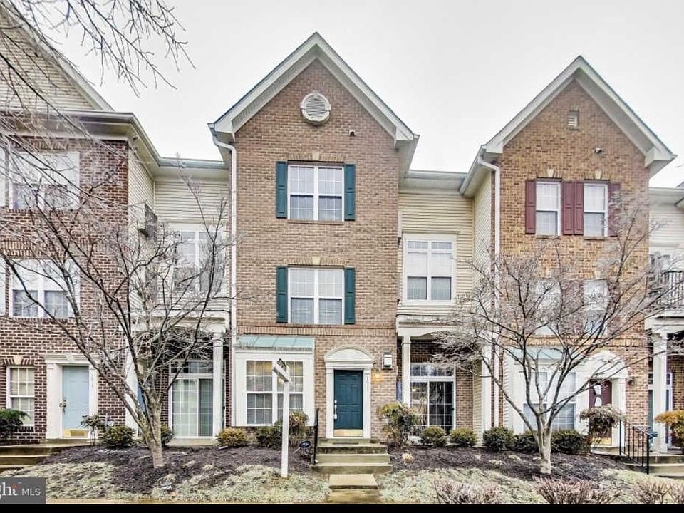 1st image of 1617 Post Oak Dr #19