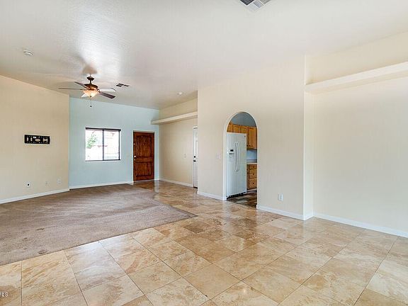 5th image of 10219 E La Palma Ave