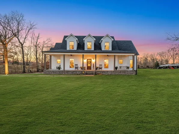 5574 Dowlen Rd, Cedar Hill, TN 37032
