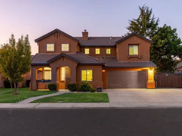 561 Albrecht St, Manteca, CA 95337