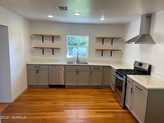 2nd image of 335 W Madrid Ave