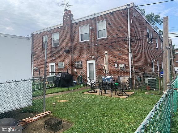 3rd image of 1705 Borbeck Ave