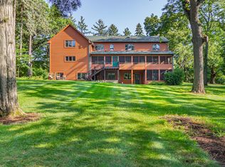 22481 W Wooded Ridge Dr, Deer Park, IL 60047