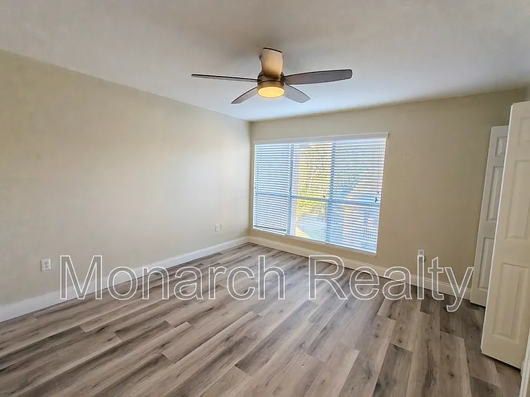 1810 NW 23rd Blvd #165 — Photo 30