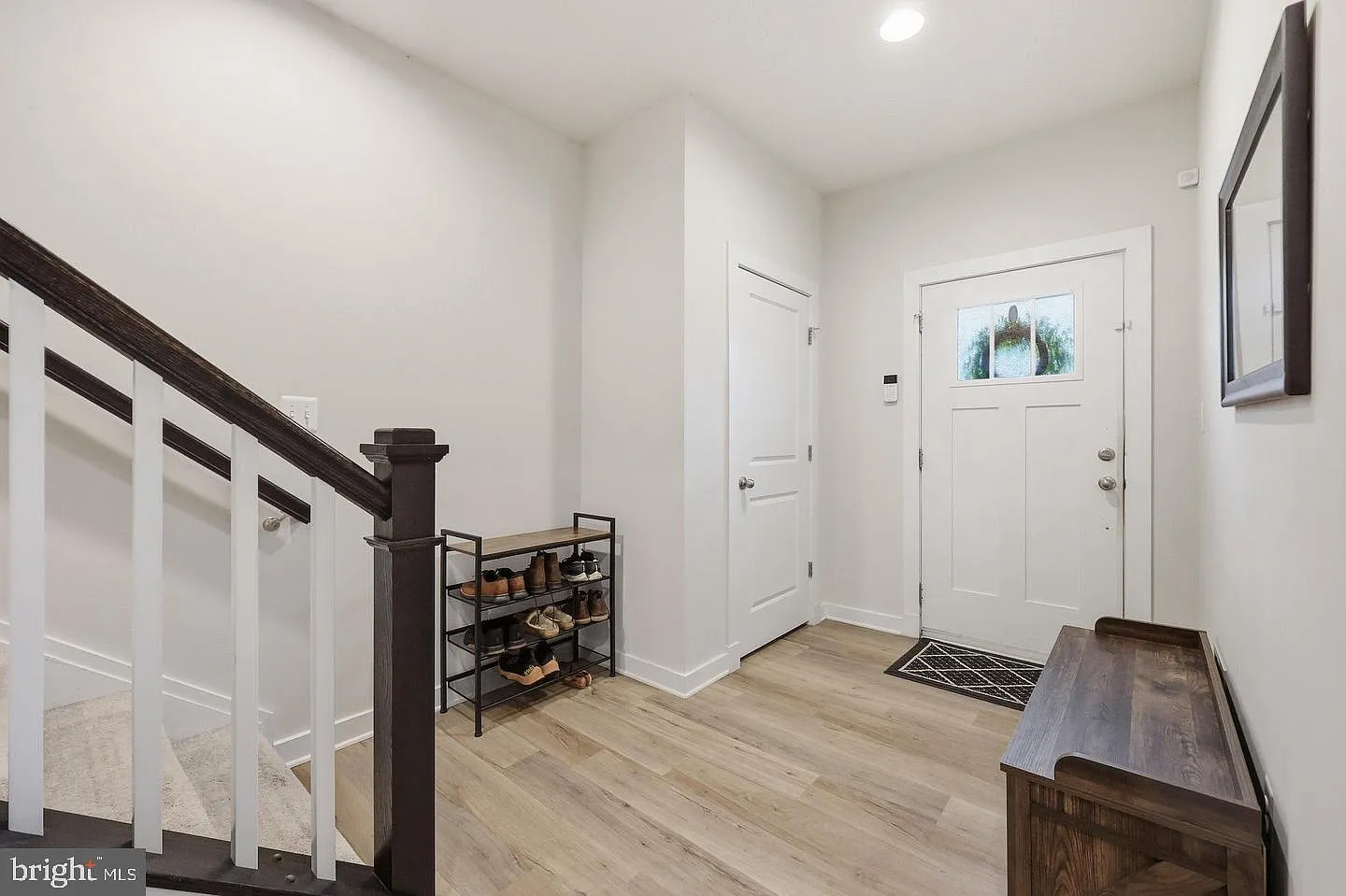 4 bed, 3.5 bath, 2000 sqft, $2,900 — Photo 3