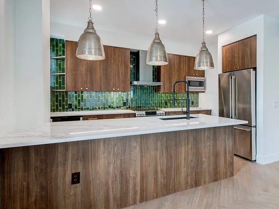 410 W University Ave #403