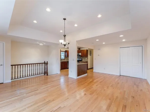 22820 Edgewood Ave Floor 2, Springfield Gardens, NY 11413