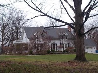 36675 Eagle Rd, Willoughby Hills, OH 44094