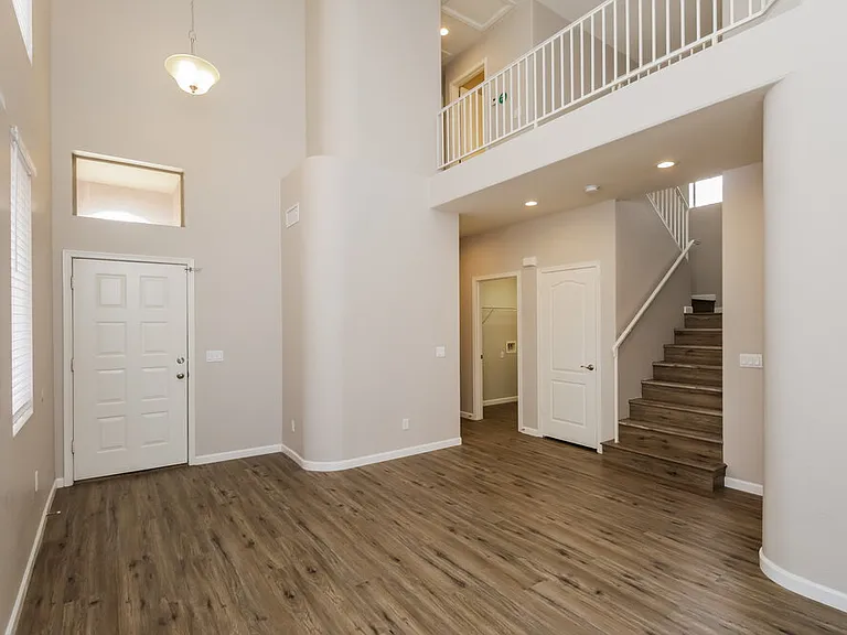 7206 E Kael St — Photo 4
