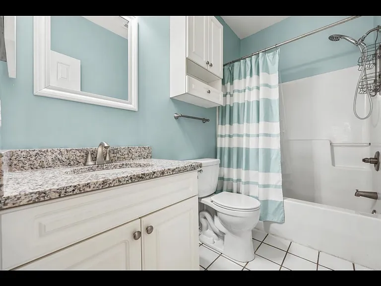 Hibiscus Dr — Photo 9