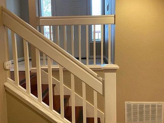 4th image of 538 Driscoll Pl