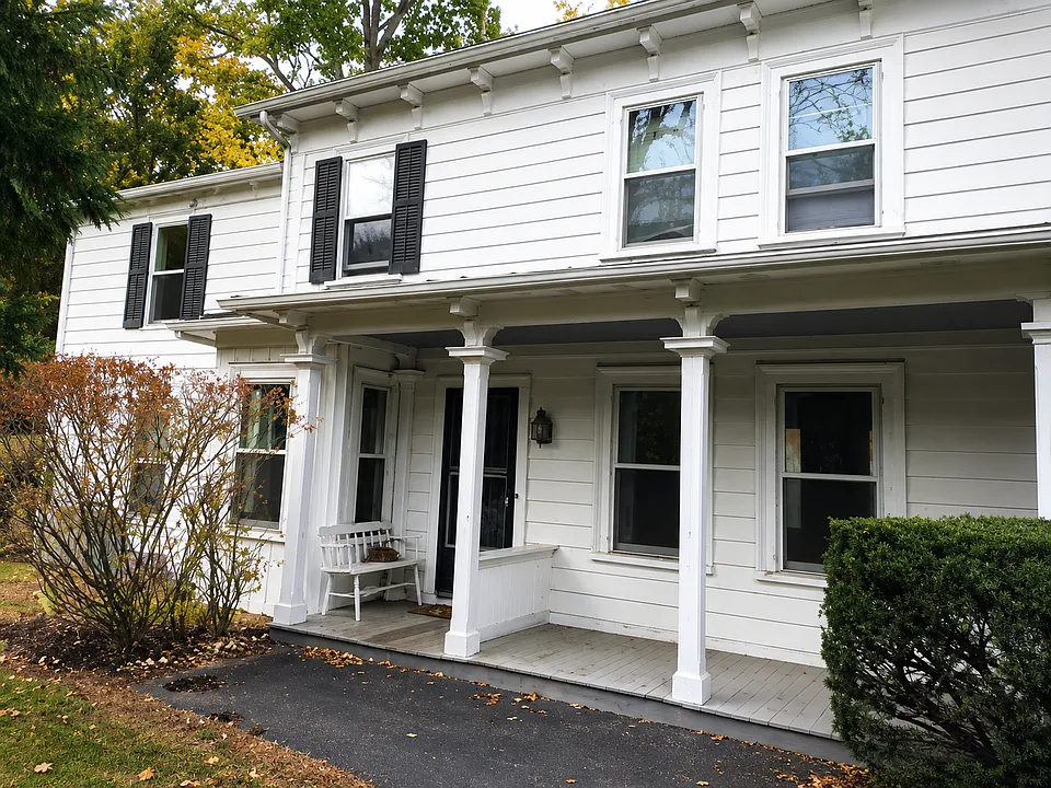 90 N Prospect St #2