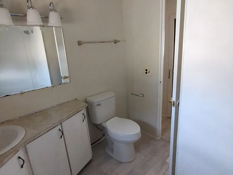 2100 W Mason Ave — Photo 21