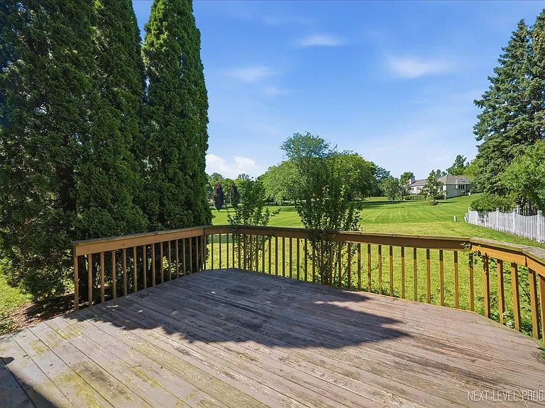 13 Saddlewood Ct — Photo 32