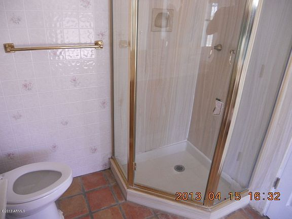 5th image of 3019 E Grovers Ave