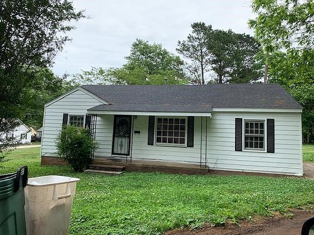2nd image of 100 Courtland St