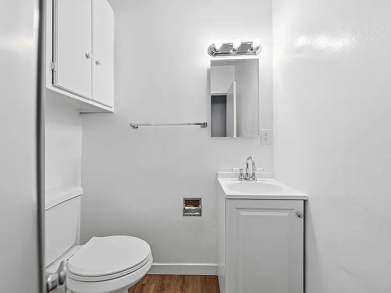 540 N Garfield Ave #E — Photo 10