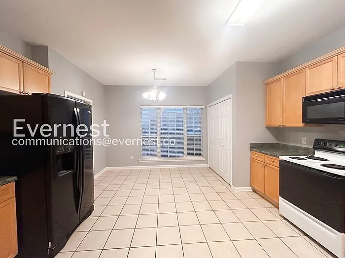 632 Parkside Cir — Photo 5