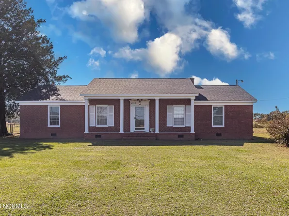4983 Washington Street, La Grange, NC 28551
