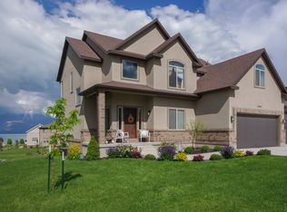 3864 S Beacon Dr, Saratoga Springs, UT 84045