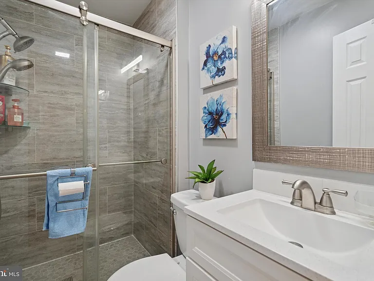 205 Woodside Cir — Photo 15