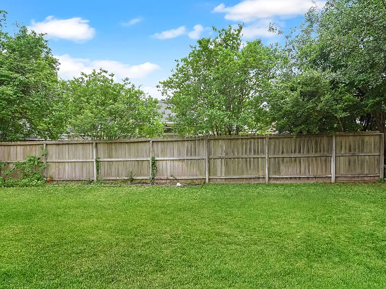 2511 Kingsbury Dr — Photo 23