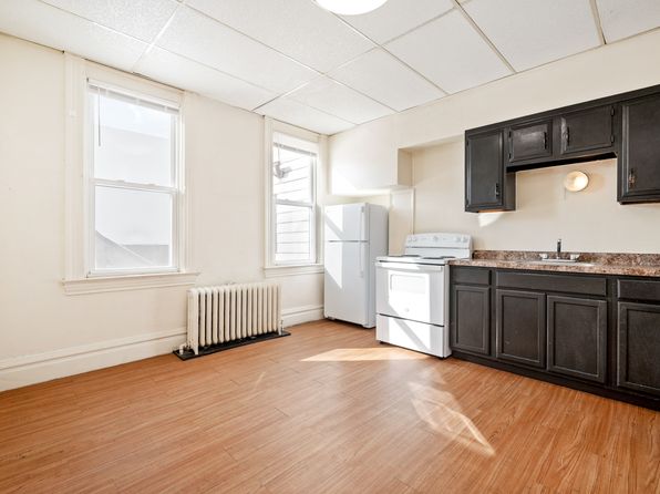 441-443-445 Library St #5