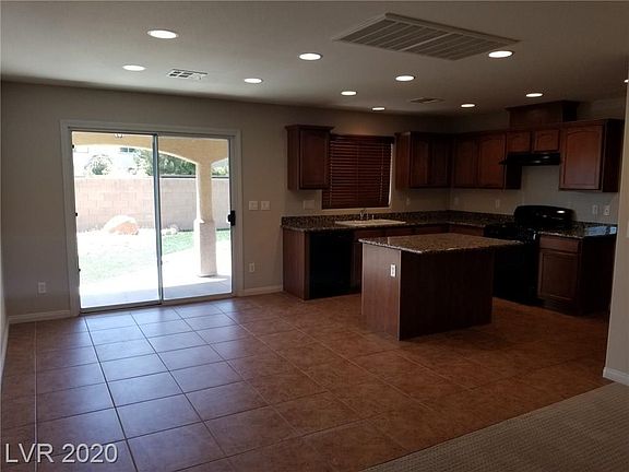 3rd image of 9075 Iron Cactus Ave