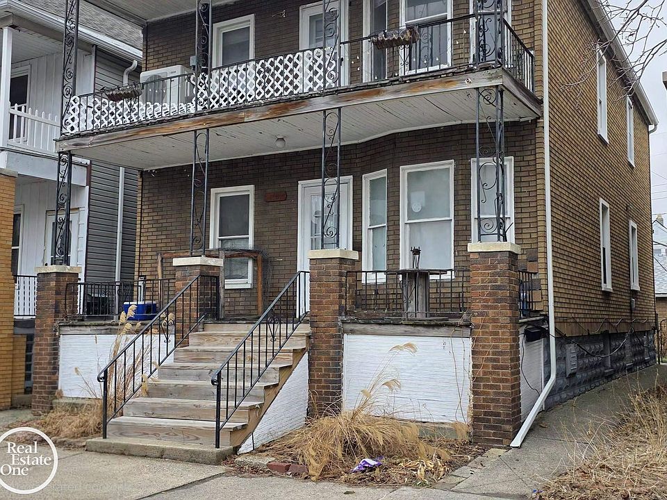 1st image of 2685 Botsford St