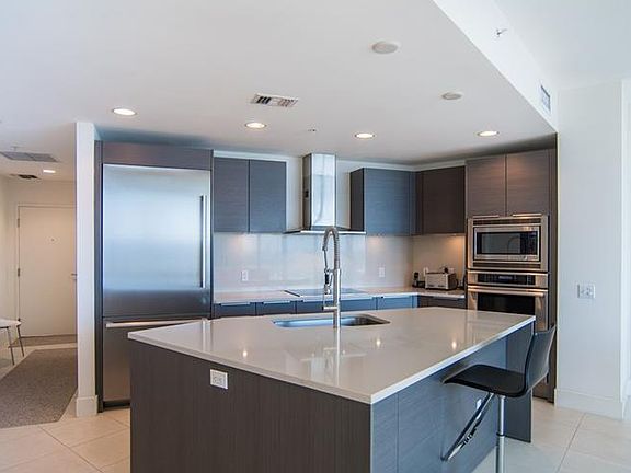 5th image of 175 1st St S APT 2705