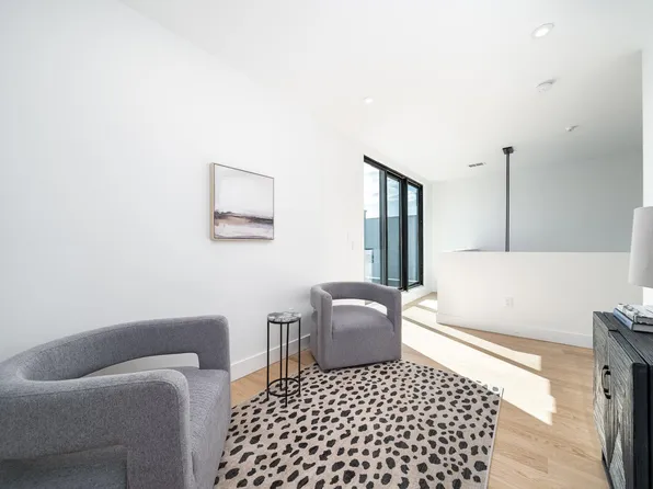 10 Brinkerhoff Street image 17 of 19