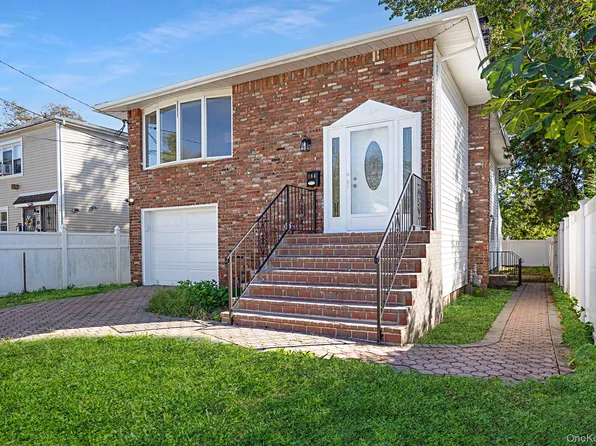 184 Wellesley Street, Hempstead, NY 11550