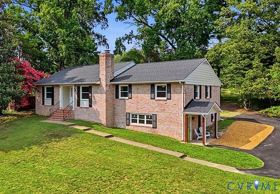 3rd image of 9304 Venetian Way