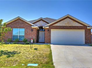 4020 Wagon Wheel Dr, Sanger, TX 76266