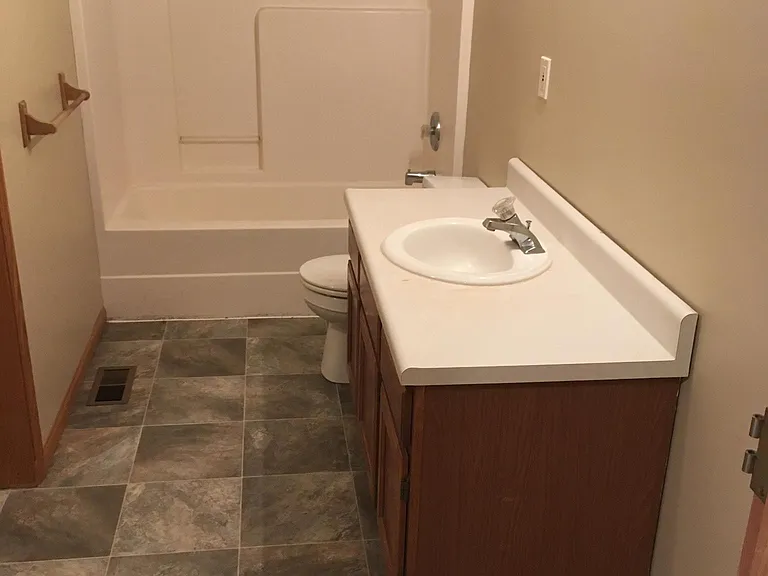 13921 Cavalier St — Photo 7