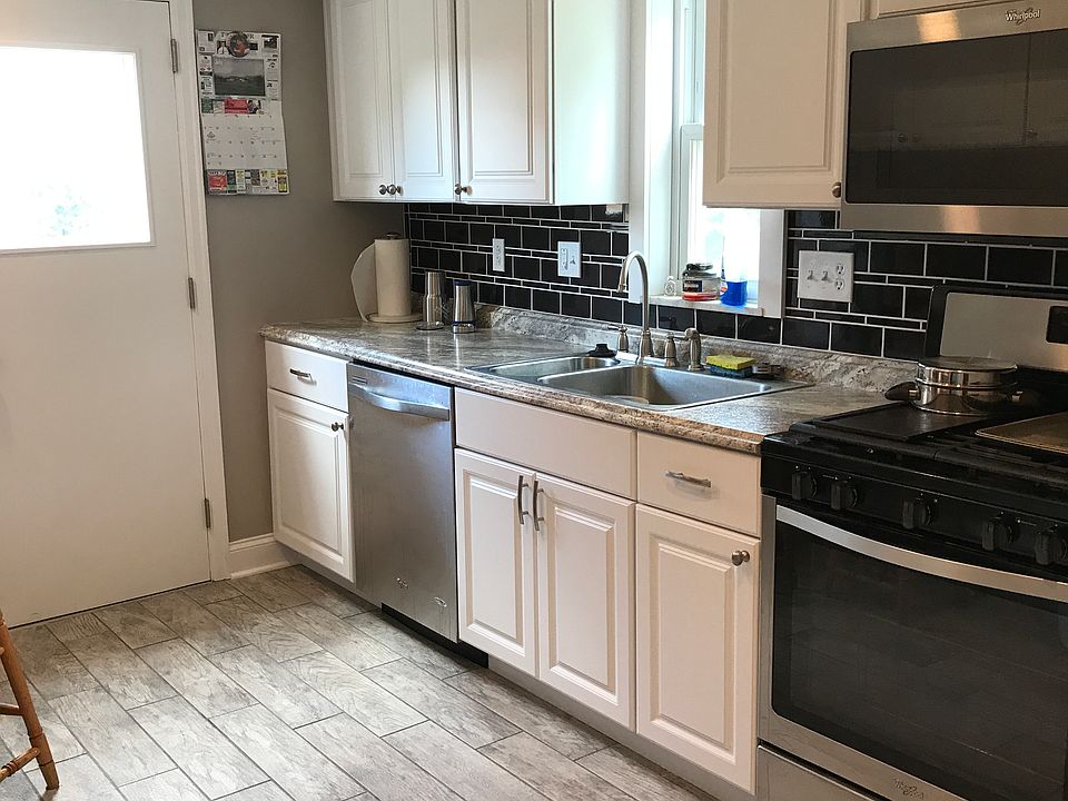 Updated kitchen pic 1