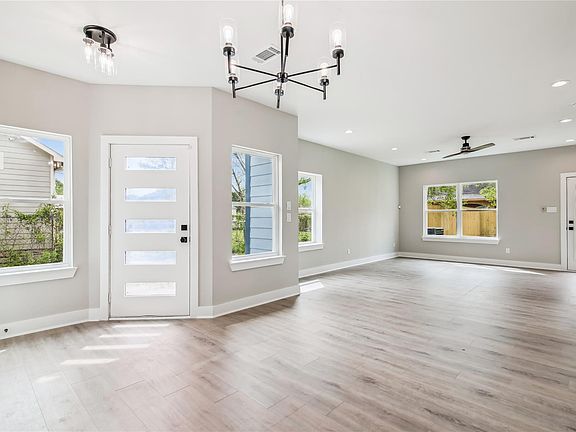 2nd image of 2517 Glen Avenue #B