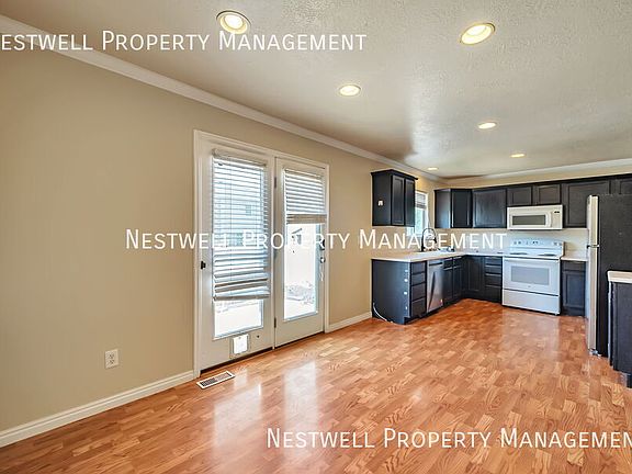 4th image of 3221 W Davencourt Loop