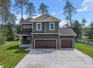 1326 Killdeer Ln, Kingsley, MI 49649