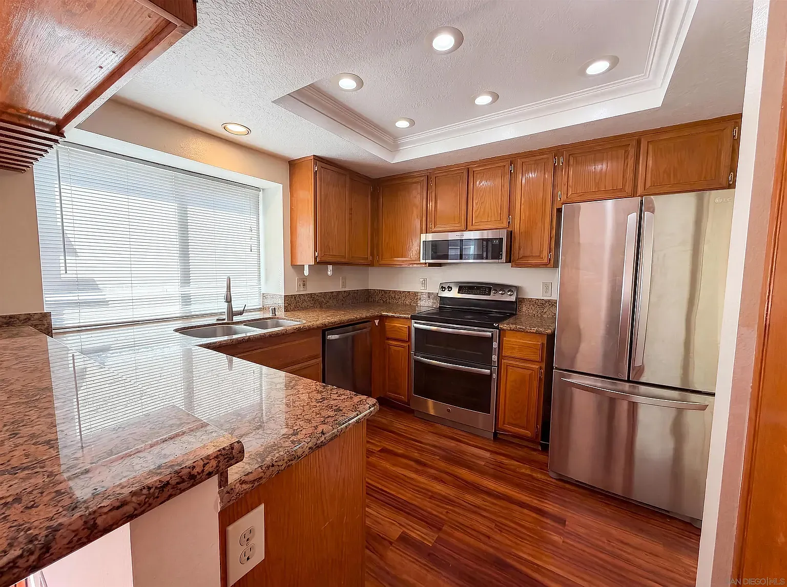 3 bed, 1573 sqft, $4,000 — Photo 3