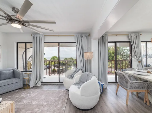 40 Folly Field Rd Unit 215, Hilton Head Island, SC 29928