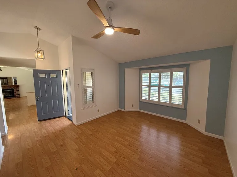 467 Lupine Cir — Photo 15