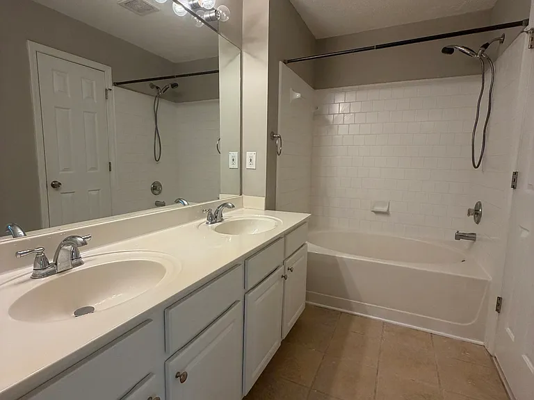 10905 Wittenridge Dr — Photo 21