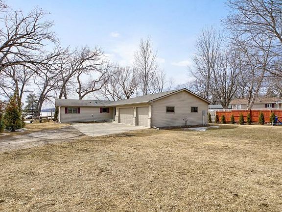 2nd image of 17350 Roberds Lake Ct