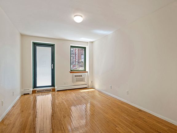 4th image of 325 W 51st St APT 2B