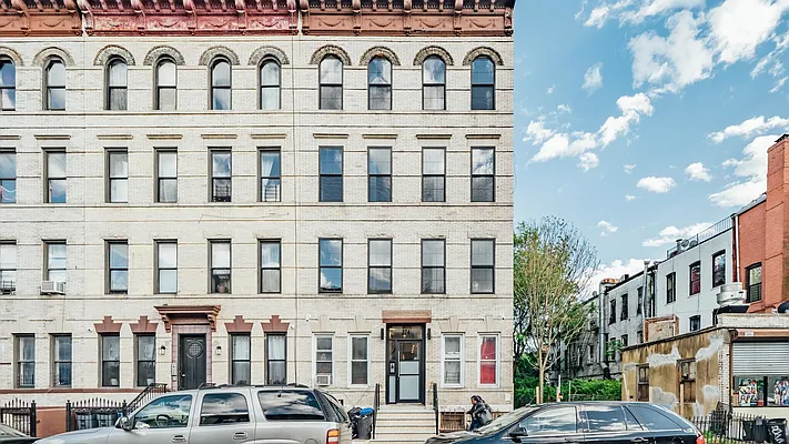 Rented by Nooklyn NYC LLC | media 12